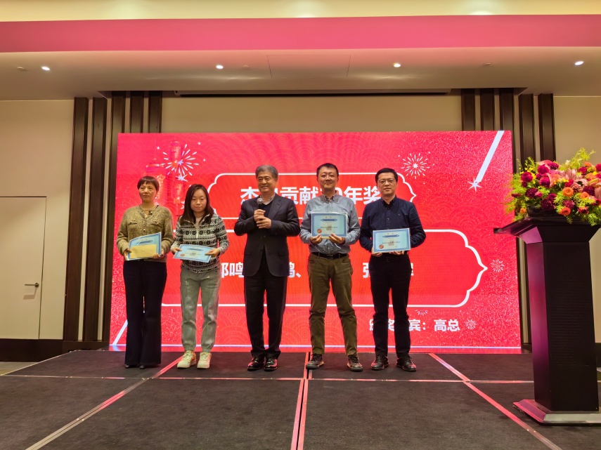 1766979708167716.jpg CE8DBF416A2831767C28AAE808C42062.jpg